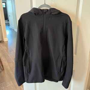 Lululemon Men’s Rain Coat